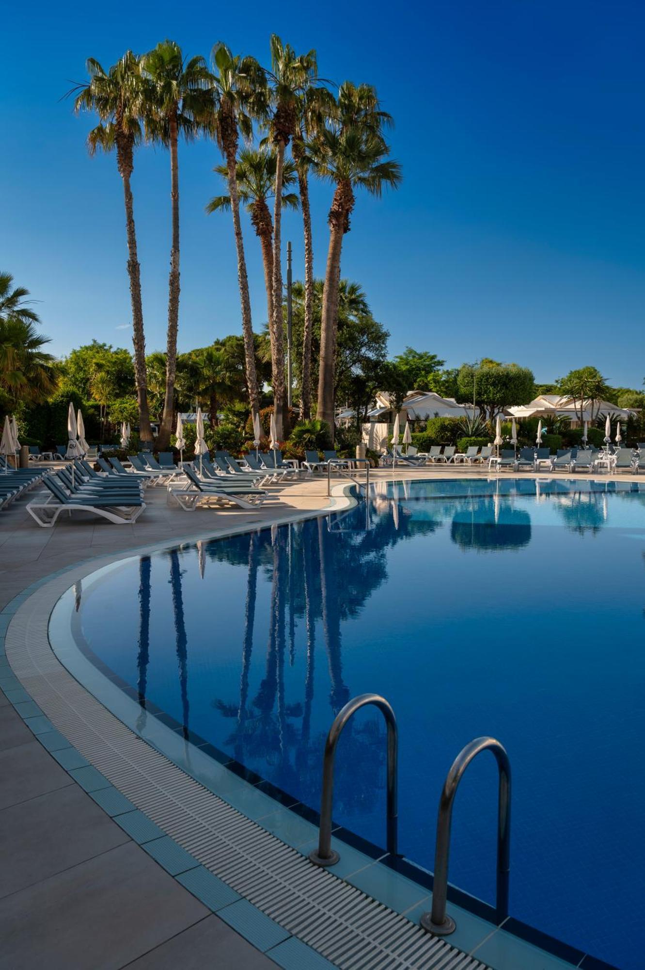 AQUA Hotel Aquamarina&Spa Santa Susanna Esterno foto