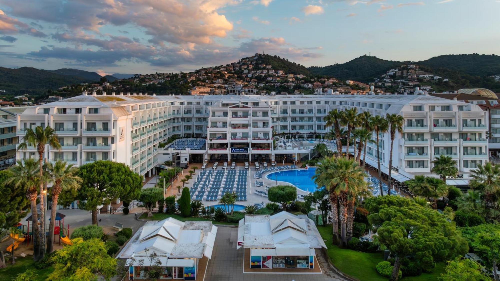 AQUA Hotel Aquamarina&Spa Santa Susanna Esterno foto